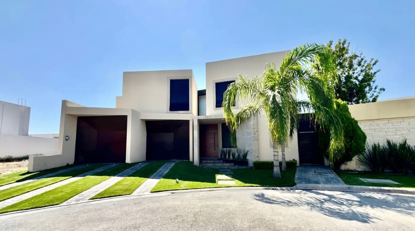 Hermosa Casa en Venta en Las Villas, Torreón - Diseños y espacios únicos